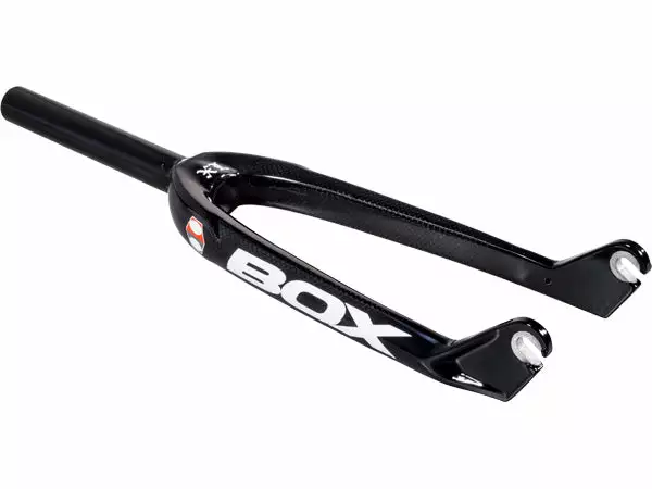 Box XL 10mm Carbon Fork-Pro 20"-1 1/8"-10mm - Black 1 Box XL 10mm Carbon Fork-Pro 20"-1 1/8"-10mm - Black
