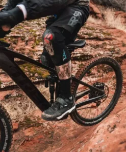 G-Form E-Line Knee Guard