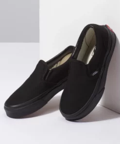 Vans Classic Slip-On Kids Shoe-Black/Black 7 Vans Classic Slip-On Kids Shoe-Black/Black